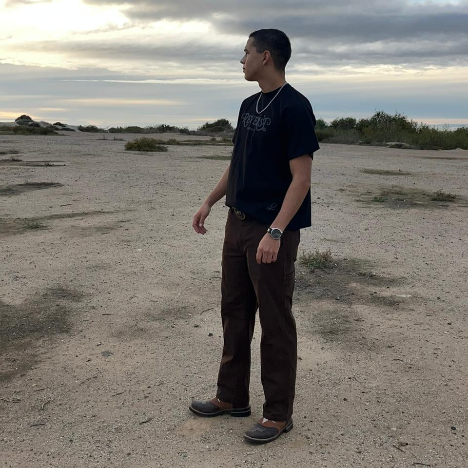 HORSE TEE BLACK AND BLACK