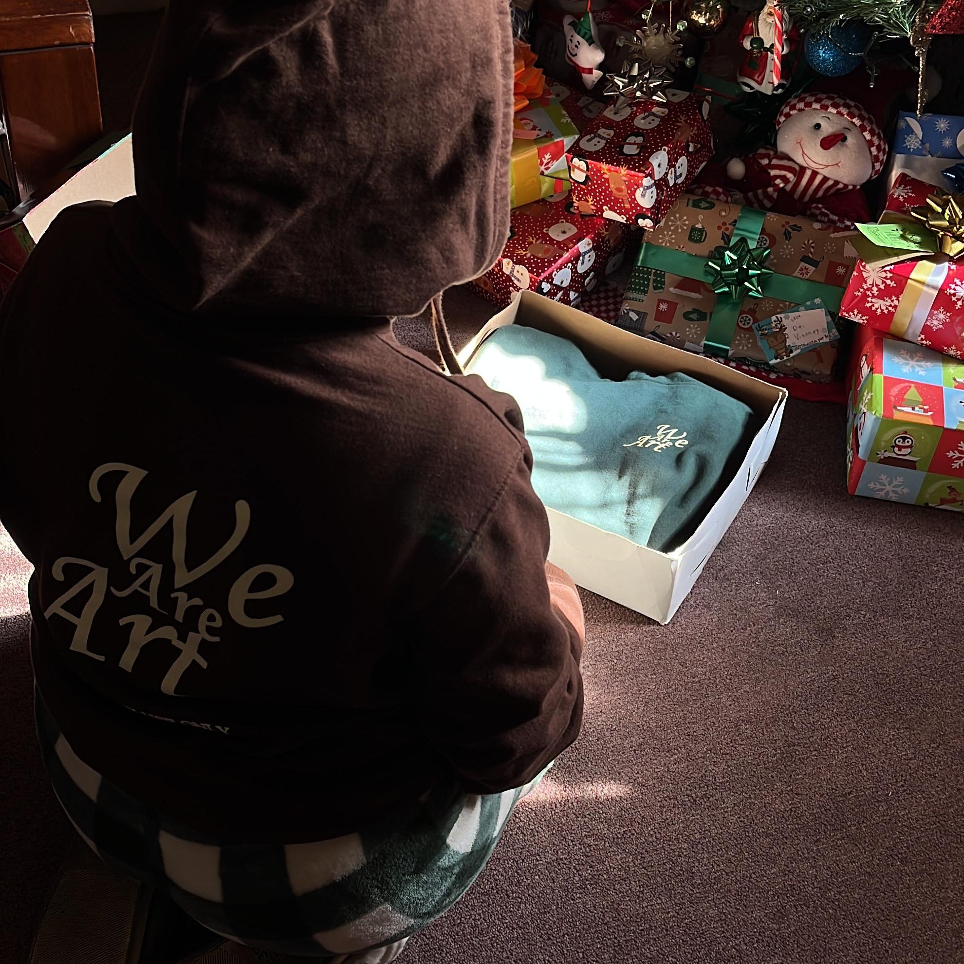 HOODIE WE ARE ART BROWN